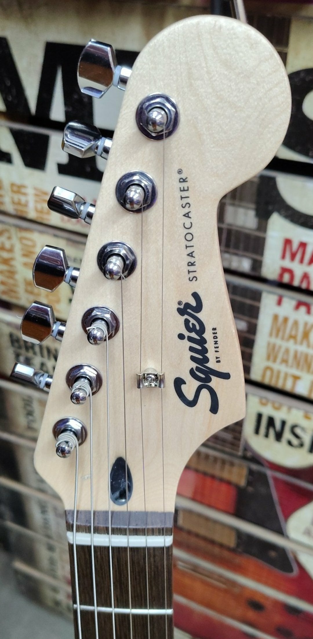 Seafoam Dream Machine – Surf-Ready Strat w/ Lipstick Pickups & Mojo