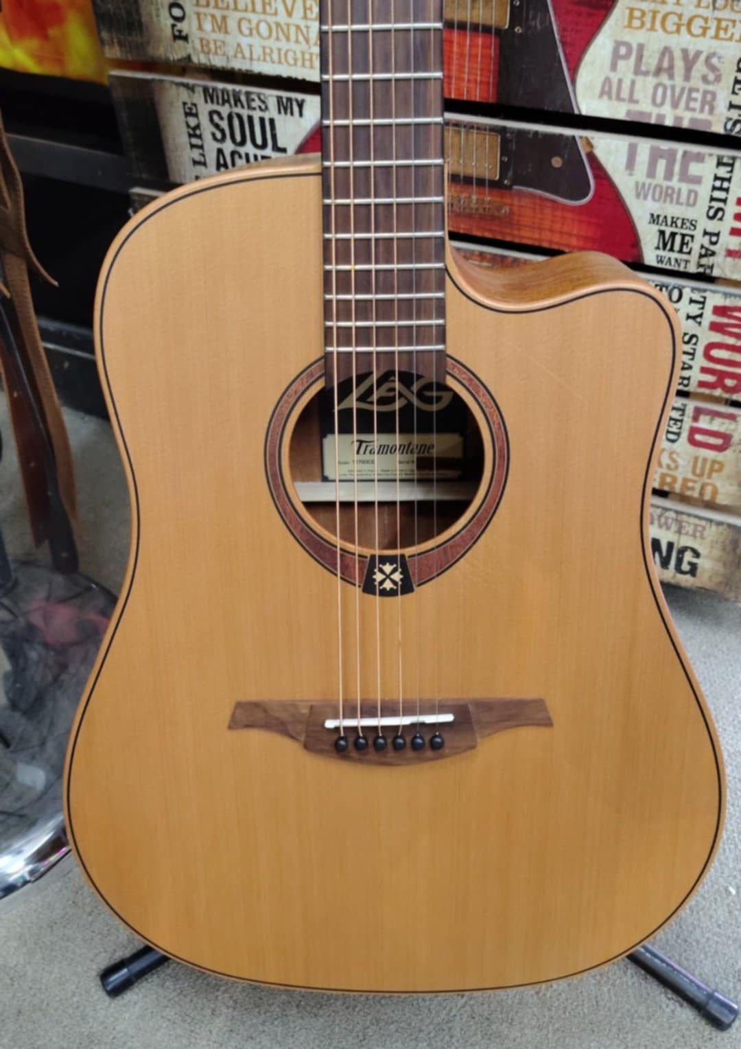 Lâg Tramontane T170DCE-NAT Dreadnought Cutaway Electro-Acoustic Guitar – The Sound of Flexibility (and Great Taste)