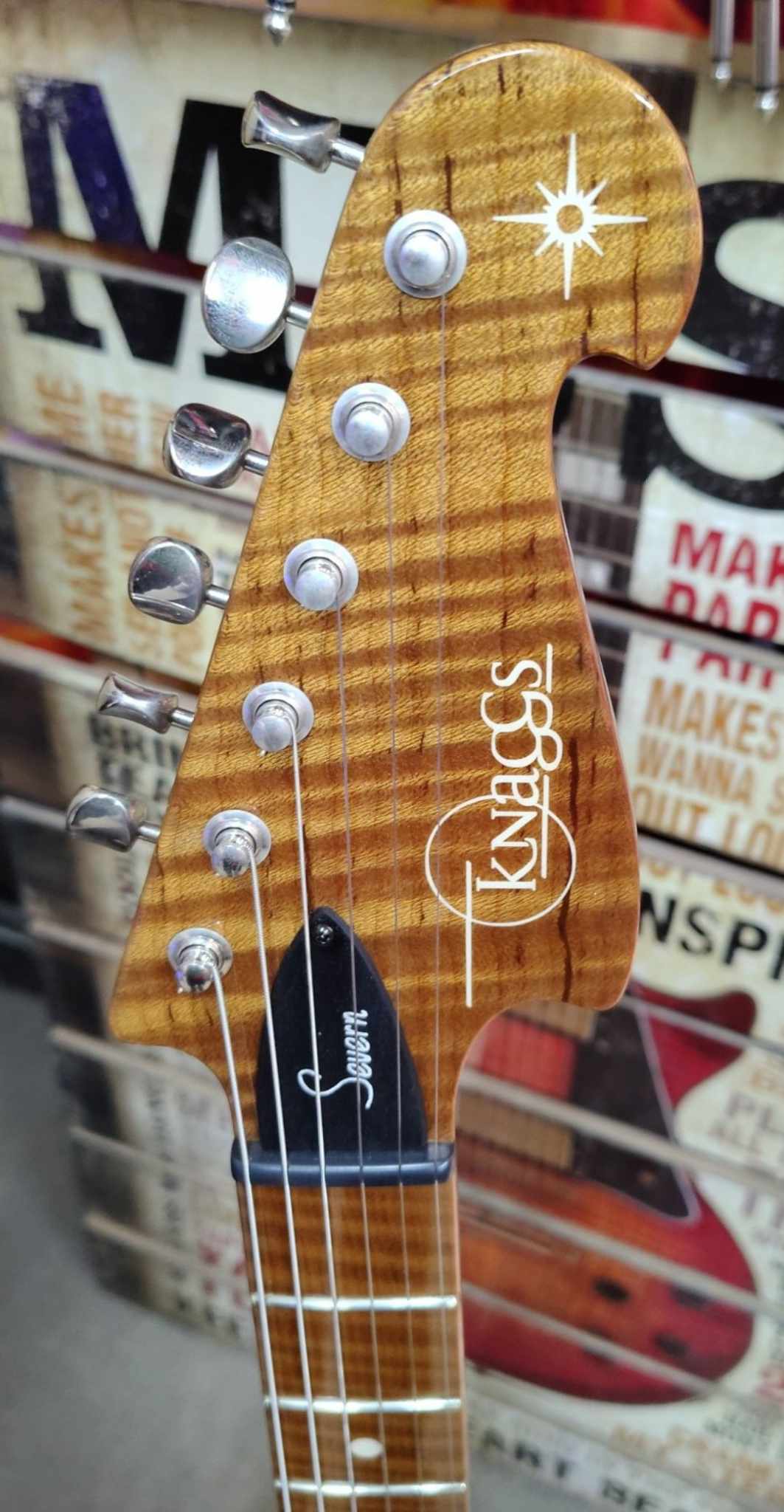 Knaggs Severn Trembuck - Roasted Alder Body - T1 Roasted Maple Neck - Case Included