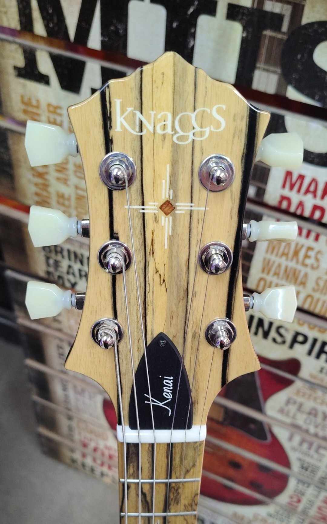 Knaggs Kenai - Sand Dune Burst - Pale Moon Ebony Fingerboard - Case Included