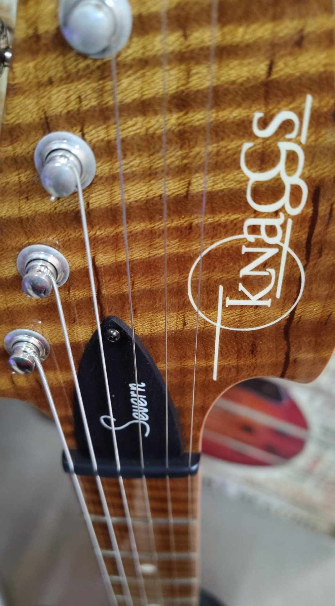 Knaggs Severn Trembuck - Roasted Alder Body - T1 Roasted Maple Neck - Case Included