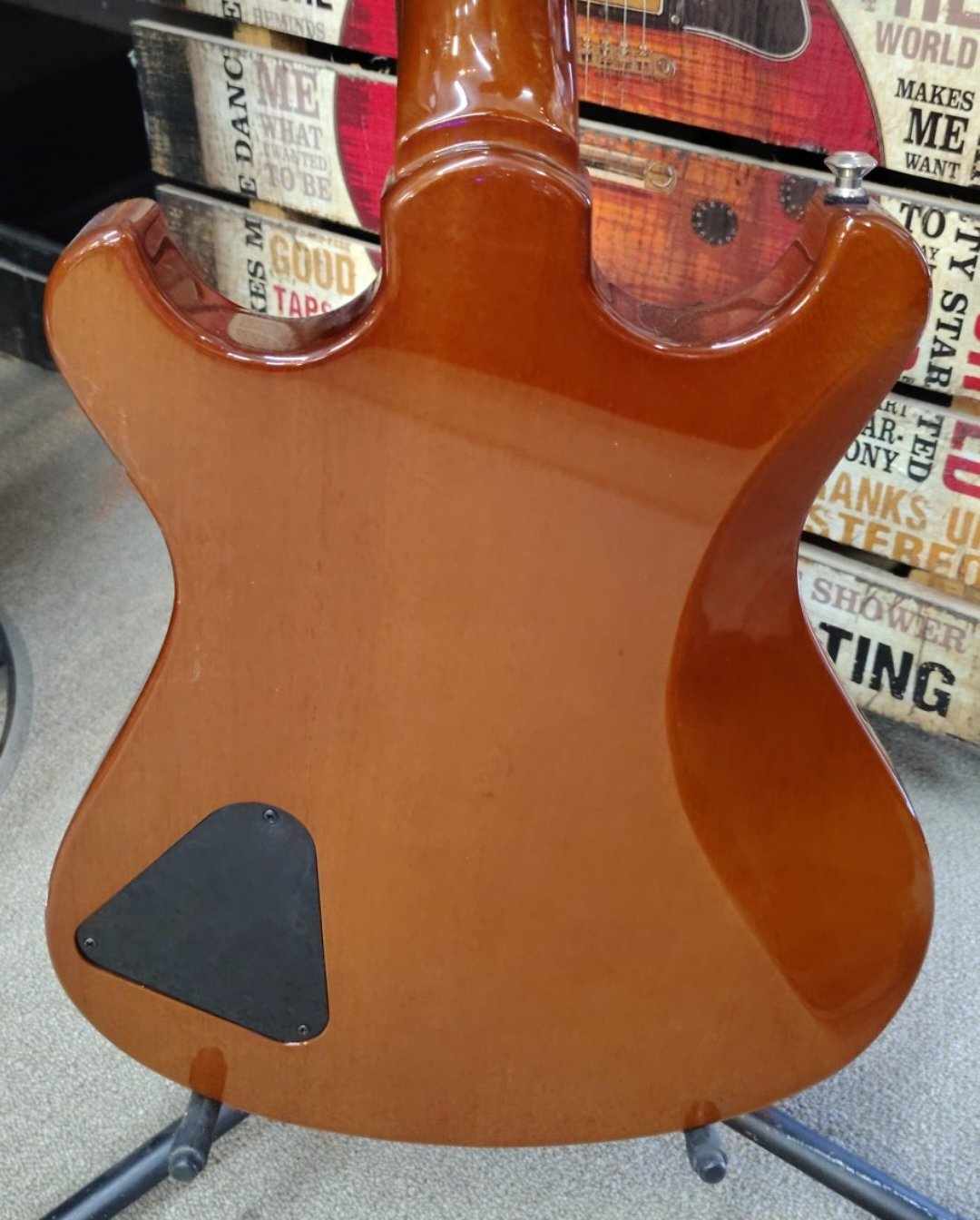 Knaggs Keya J MT H2 w/ Case