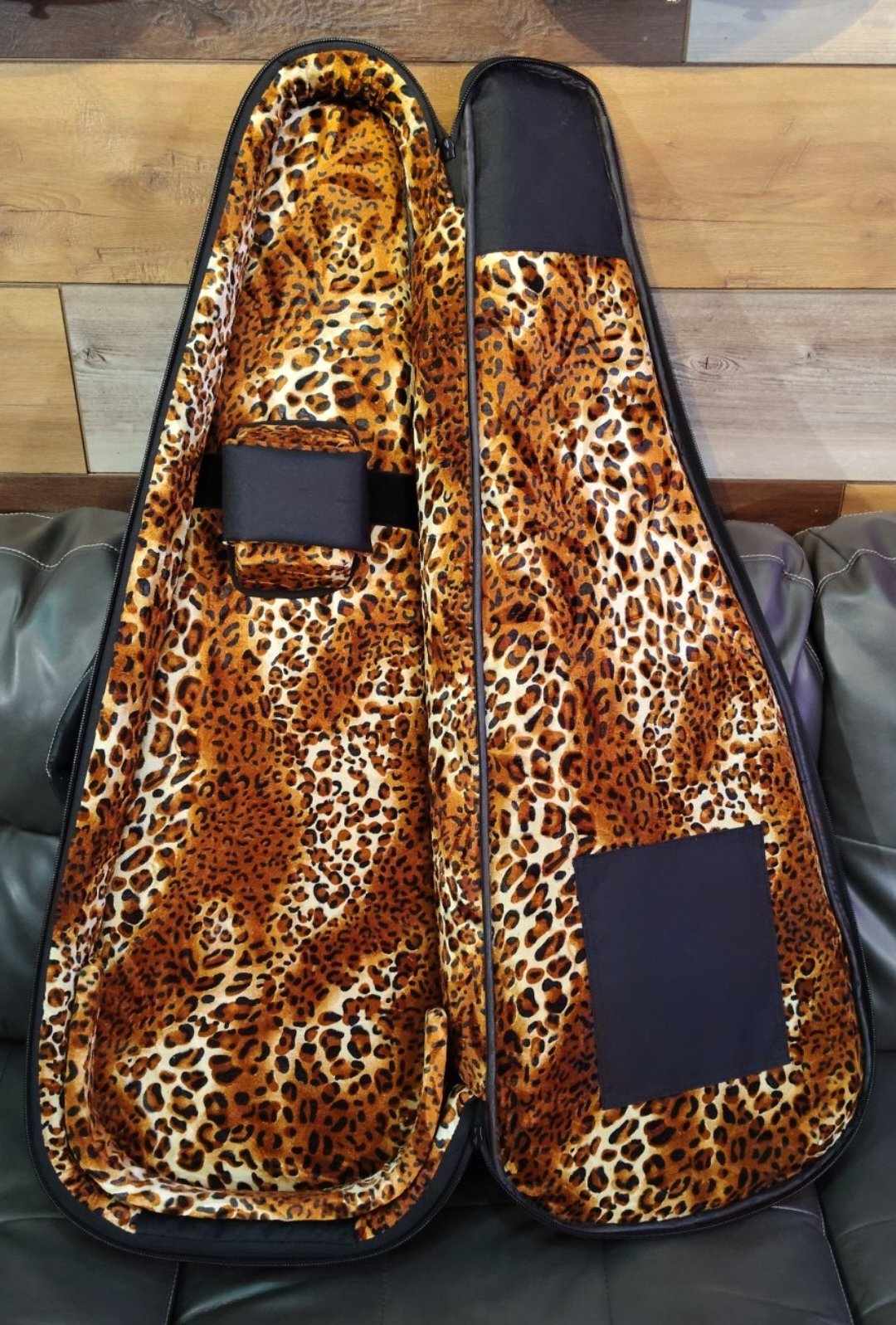 Wendell's Music Level 3 Electric Guitar Gig Bag - Leopard Print Interior