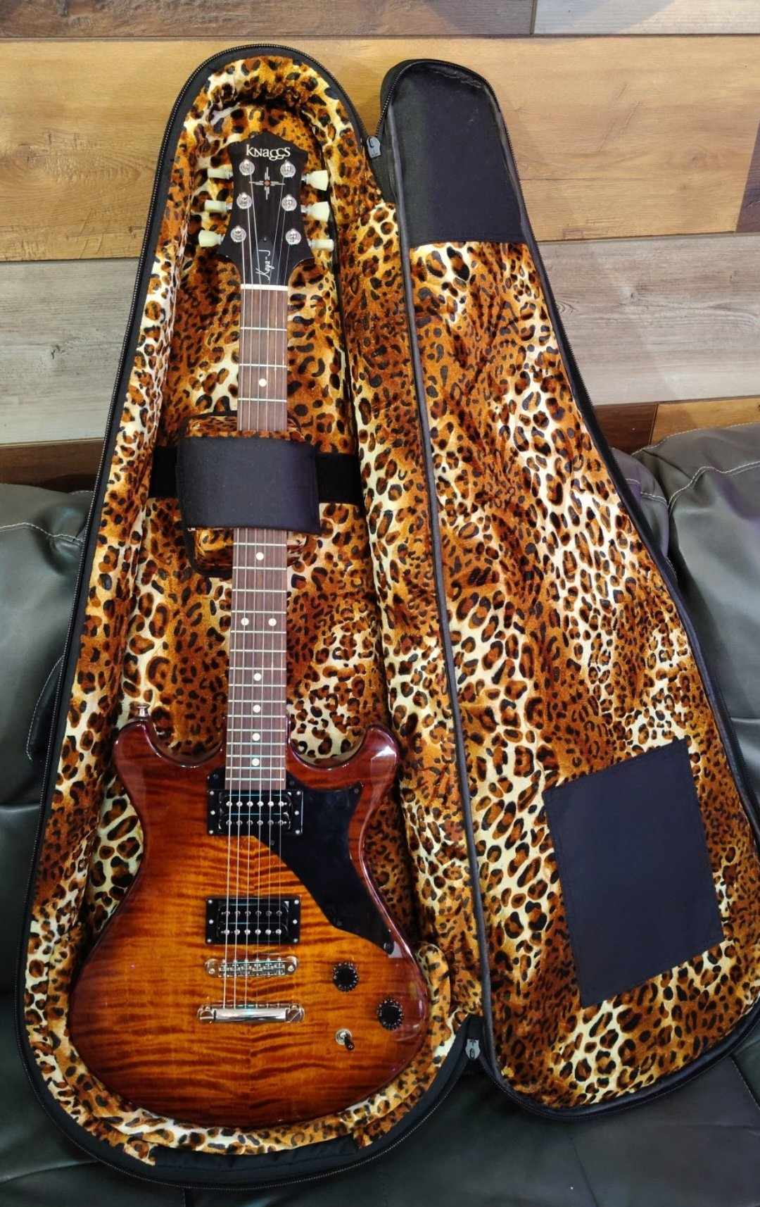 Wendell's Music Level 3 Electric Guitar Gig Bag - Leopard Print Interior