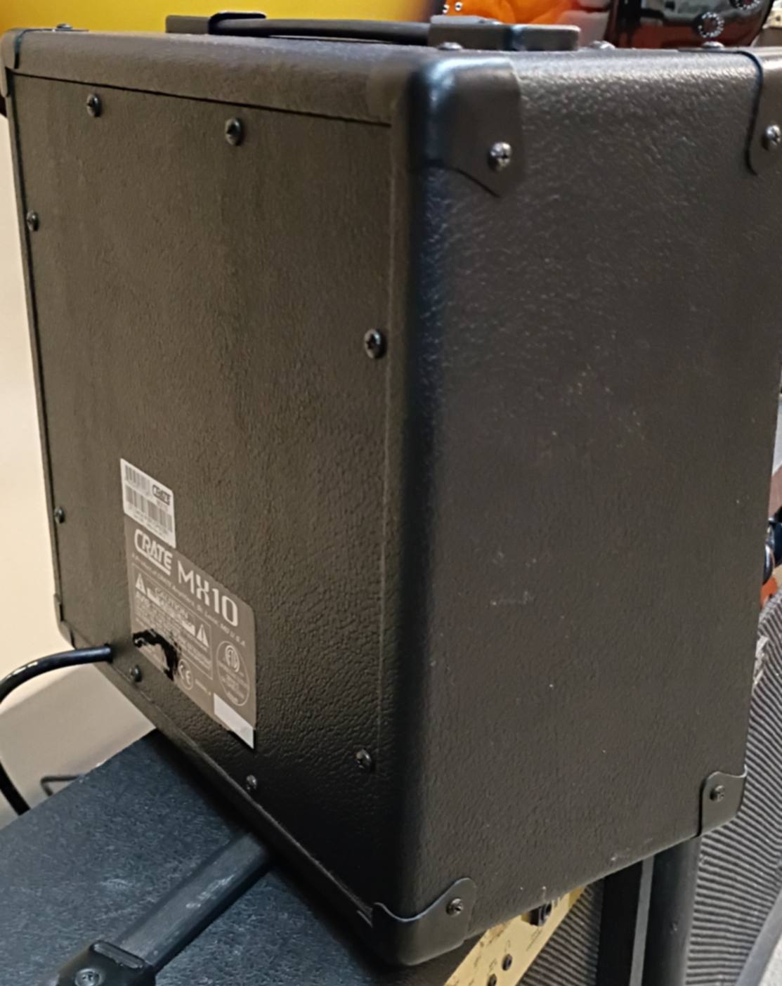 Crate MX10 – Tiny Amp, Big Attitude - Used
