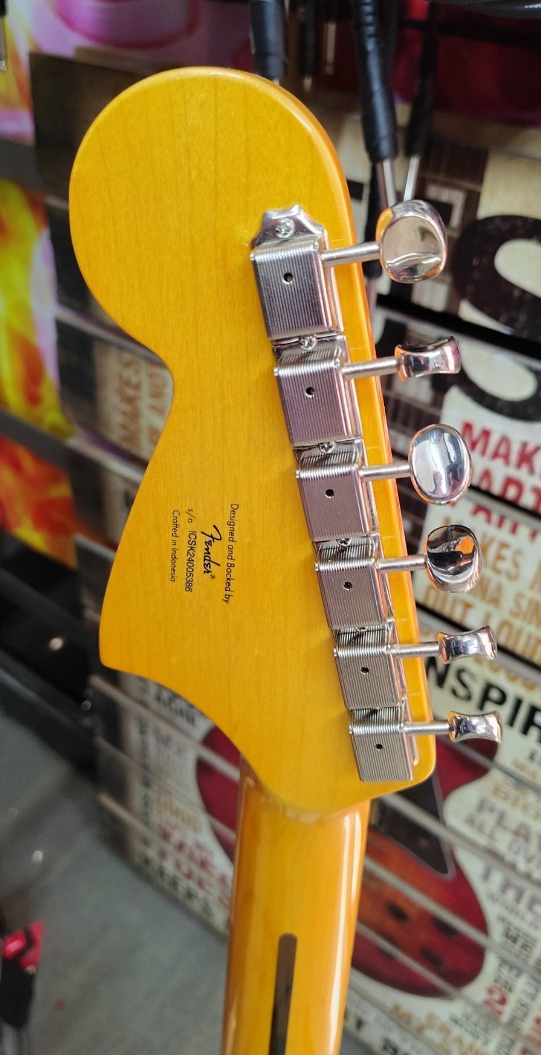 Squier Classic Vibe '70s Jaguar Limited-Edition - Daphne Blue - Minty Fresh