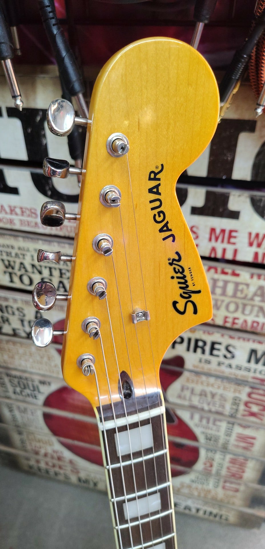 Squier Classic Vibe '70s Jaguar Limited-Edition - Daphne Blue - Minty Fresh