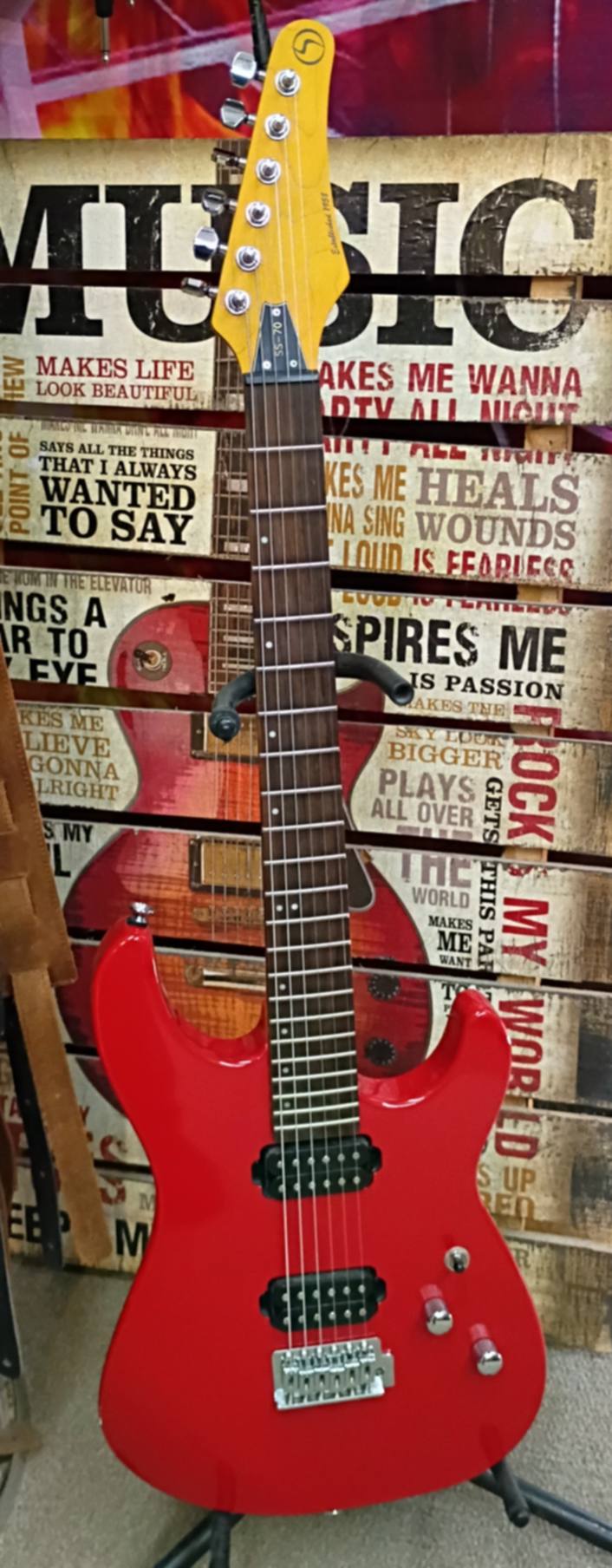 Samick SS70R Double Cut Electric Guitar – Candy Apple Red