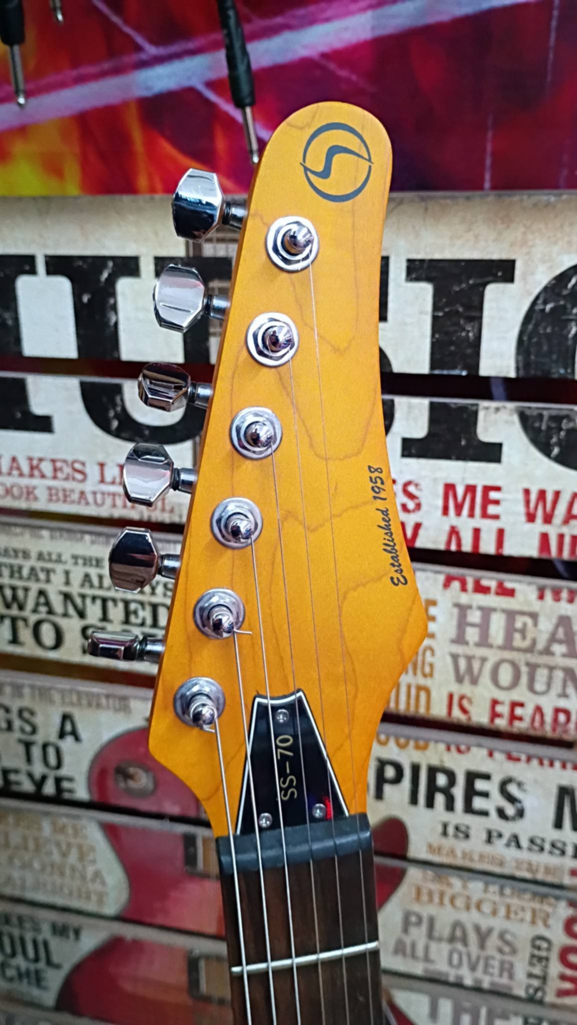 Samick SS70R Double Cut Electric Guitar – Candy Apple Red