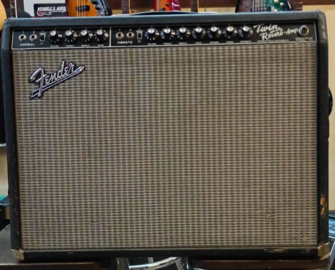 Fender Twin Reverb Reissue — Blackface Looks, Big Fender Sound