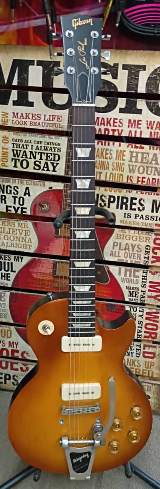 Gibson Les Paul Studio '60s Tribute T – P-90s, Bigsby & SKB Case - 2016