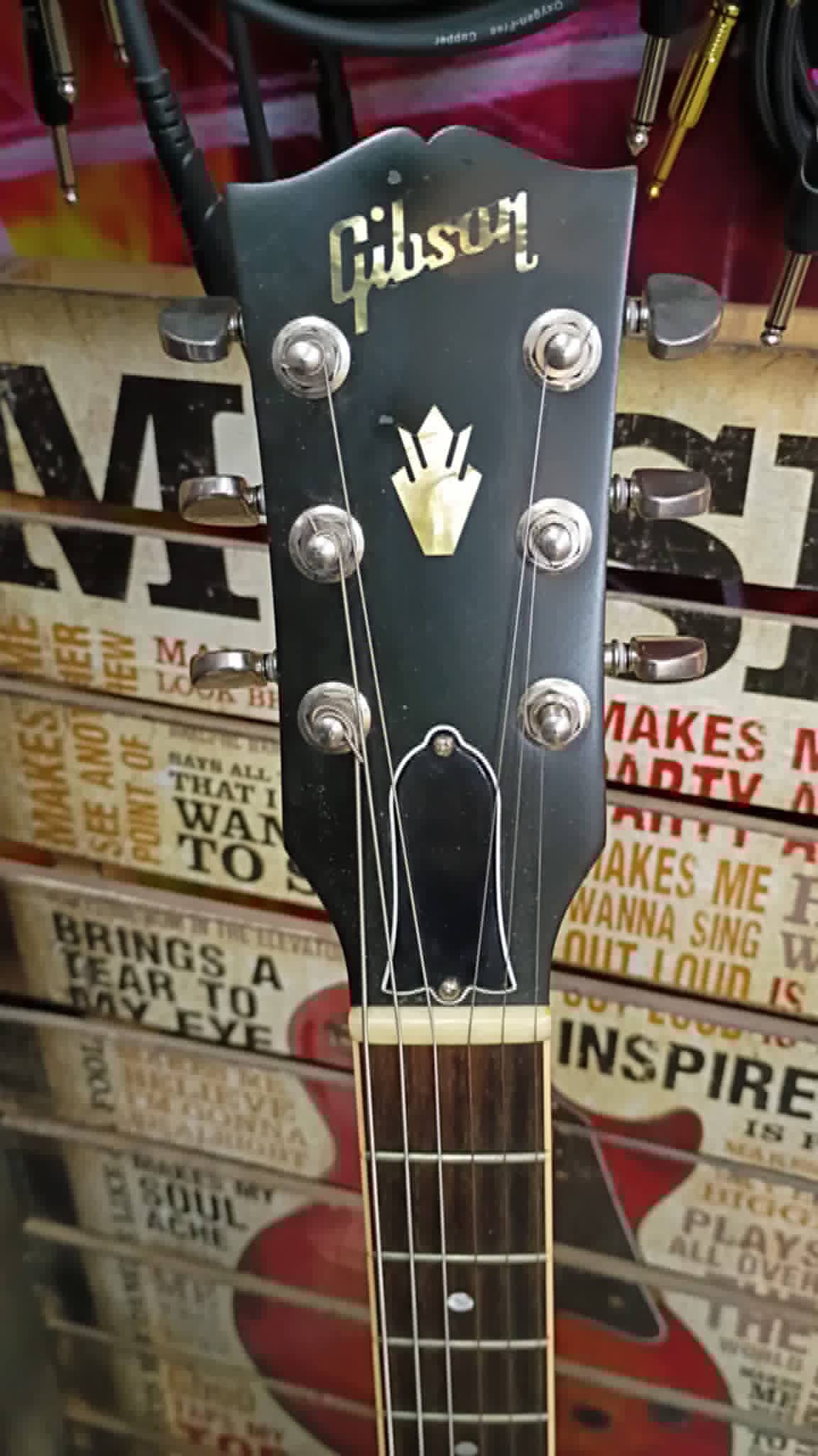 2019 Gibson ES-335 Satin – Sunset Burst – OHSC & Case Candy