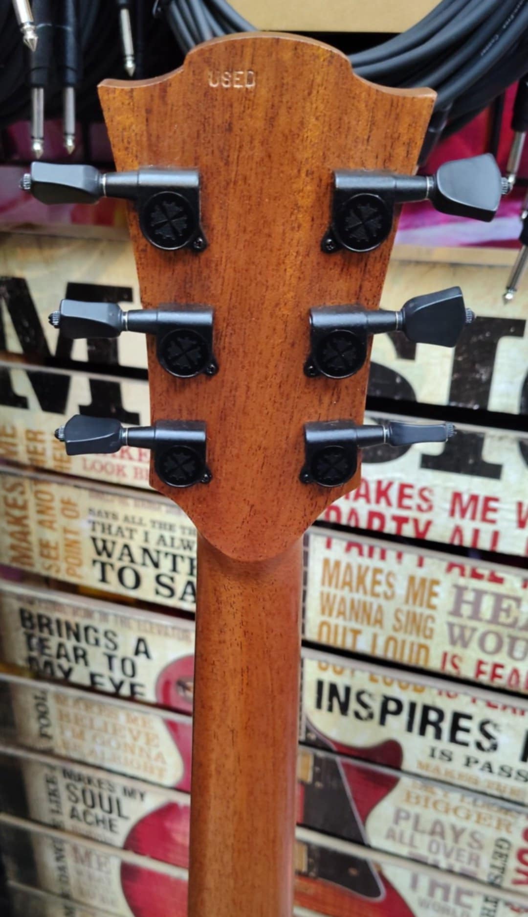 Lâg Tramontane T170DCE-NAT Dreadnought Cutaway Electro-Acoustic Guitar – The Sound of Flexibility (and Great Taste)
