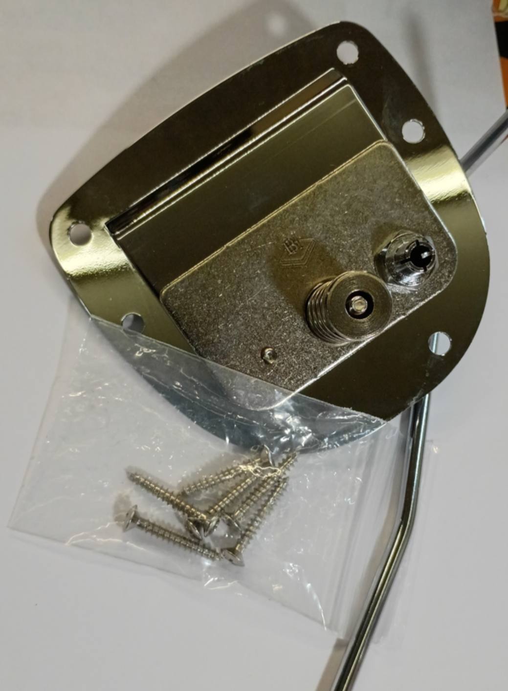 Jazzmaster-Style Floating Tremolo Tailpiece Assembly – Chrome