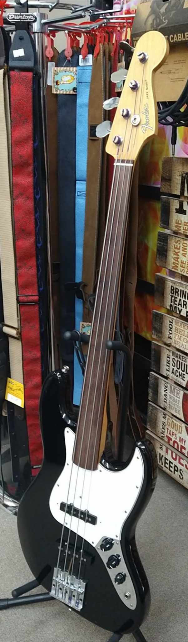 Fender Fretless Jazz Bass - 1996 - MIJ - Rosewood - Upgraded