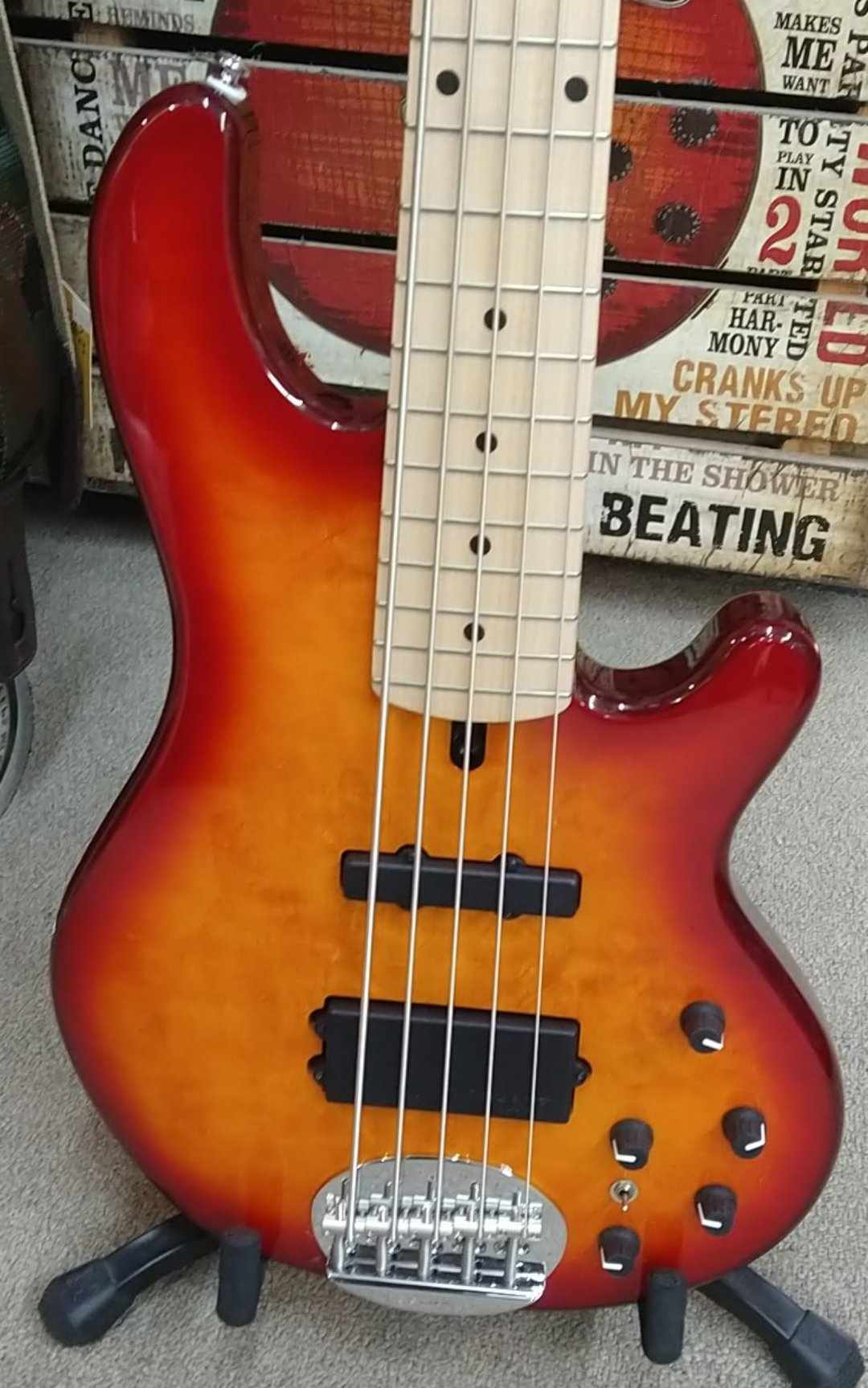 Lakland Skyline 55-02 - Cherry Sunburst