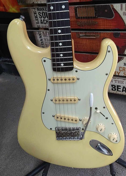 Fender 1962 Reissue Strat - MiJ 1987 - Holy Grail Lace Sensors - Tons of Case Candy - Aftermarket case included