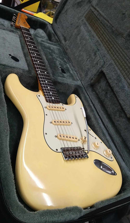 Fender 1962 Reissue Strat - MiJ 1987 - Holy Grail Lace Sensors - Tons of Case Candy - Aftermarket case included