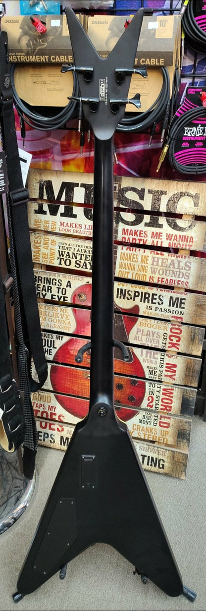 Dean Stealth Flying V Bass – 2014 – EMGs, Clean, and Mean