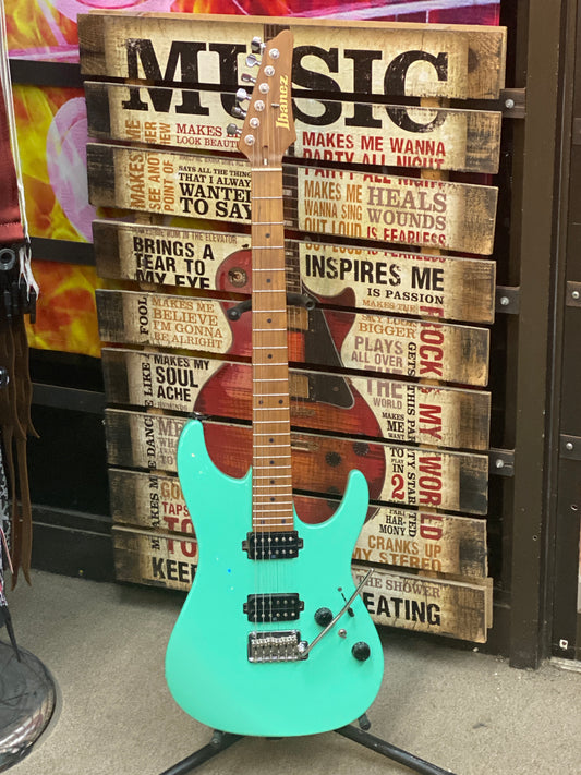 USED Prestige AZ2402-SFG – Sea Foam Dream Machine