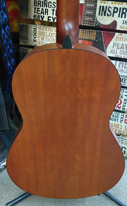 Yamaha CG122MCH Classical Guitar – Solid Cedar Top - Used