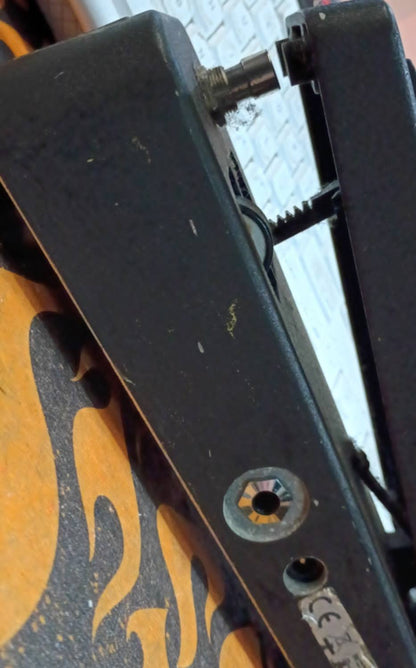 🎸 Dunlop Cry Baby GCB95 Wah Pedal – Because Subtlety Is Overrated