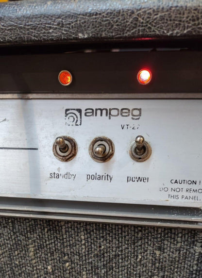 Vintage Ampeg VT-22 Combo Amp – Early 1970s – Serviced, Original Speakers, Casters