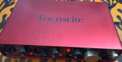 Focusrite Scarlett 2i4 USB Audio Interface – Original Box – One Owner