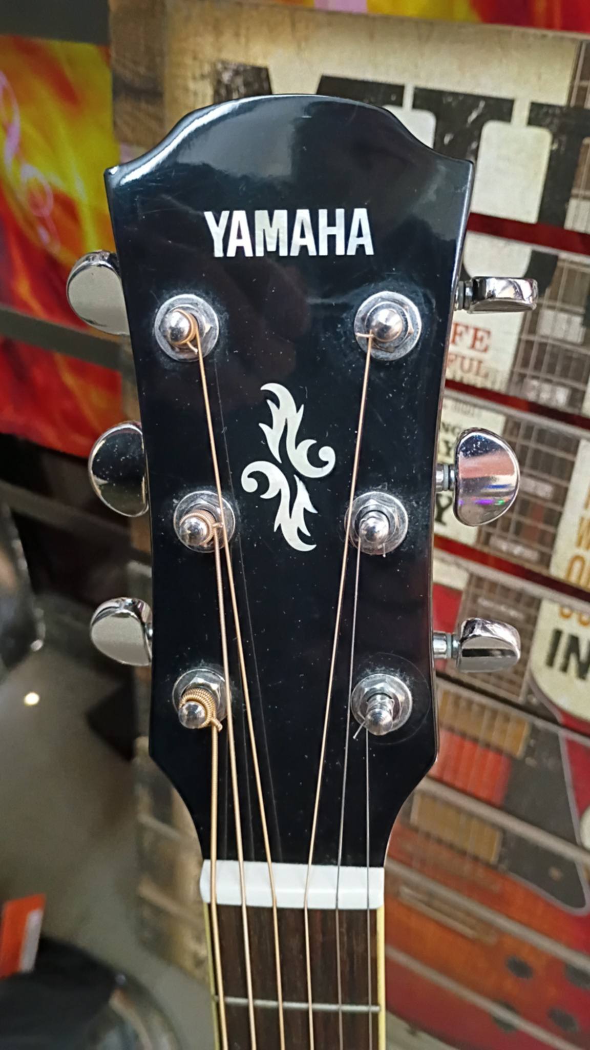 Yamaha APX500II — Black