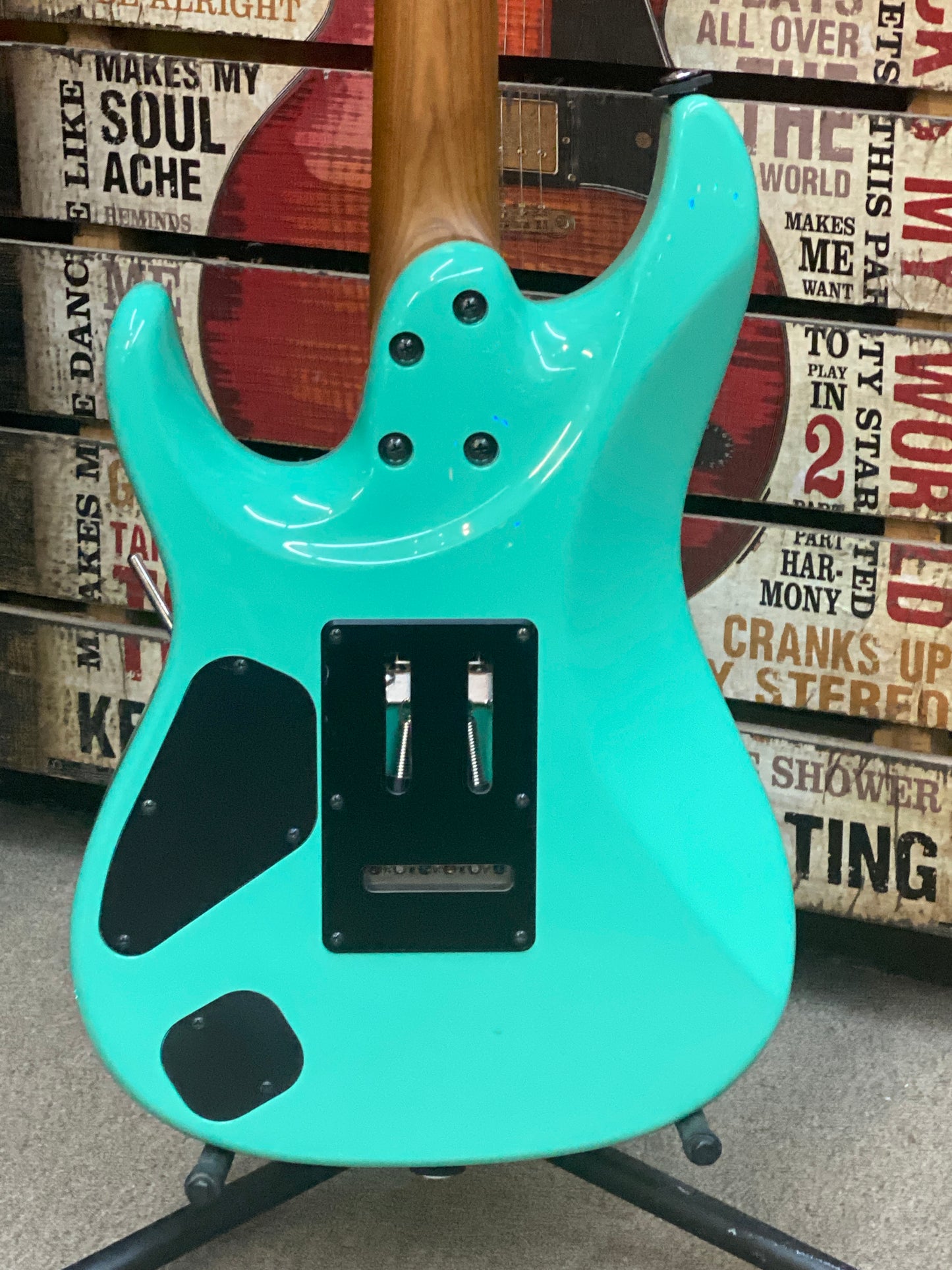 USED Prestige AZ2402-SFG – Sea Foam Dream Machine