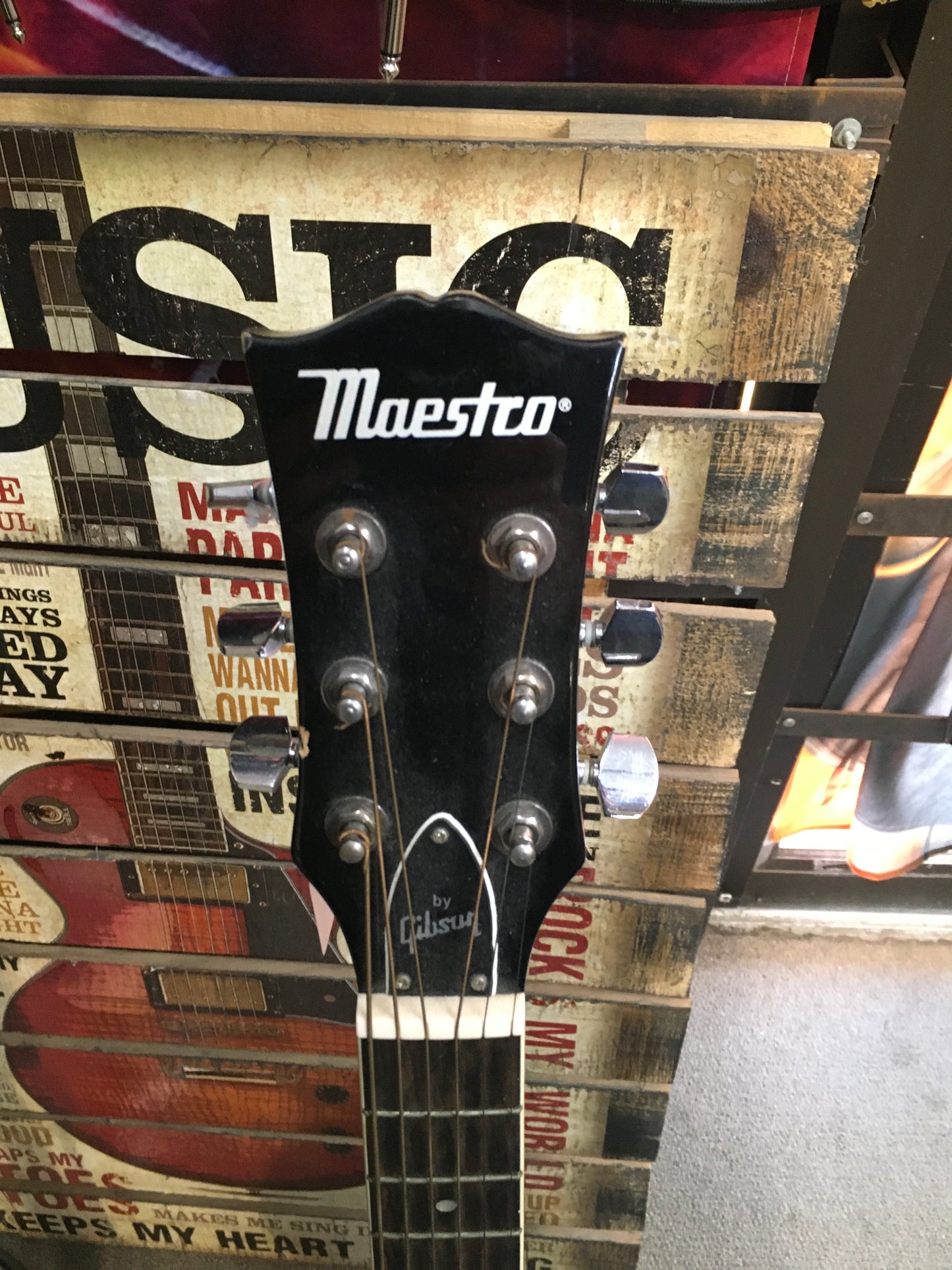 Maestro by Gibson ma38nach1 USED