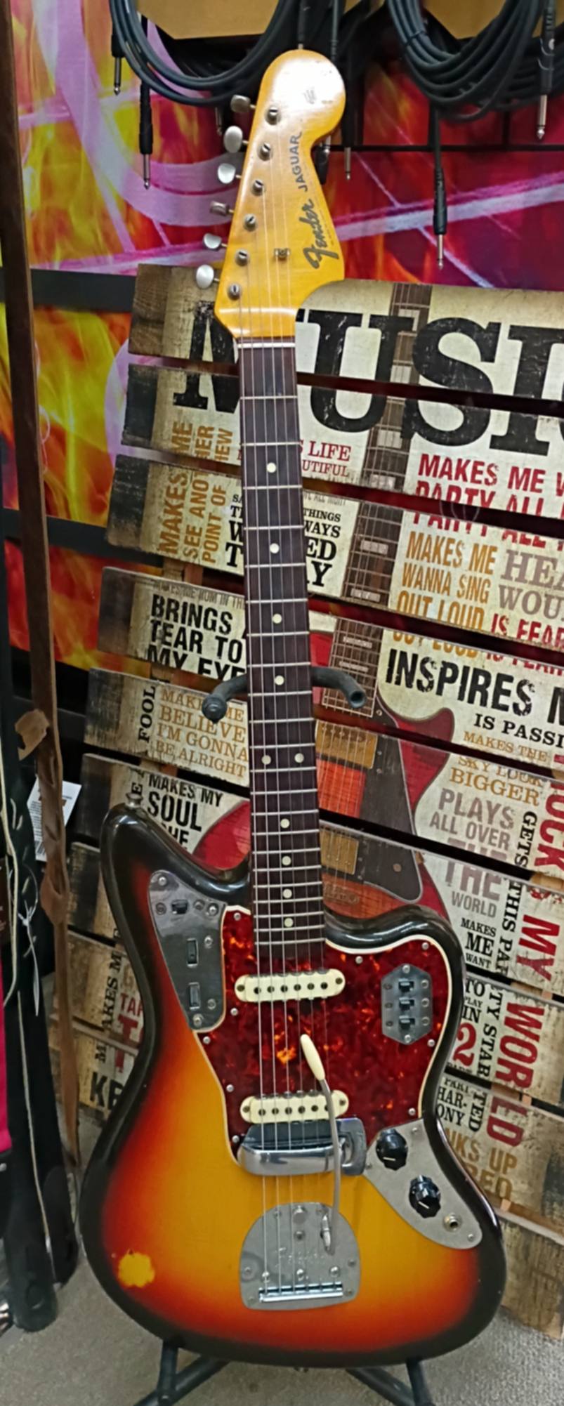 1965 Fender Jaguar • Sunburst • 100% Original • Original Hard Shell Case