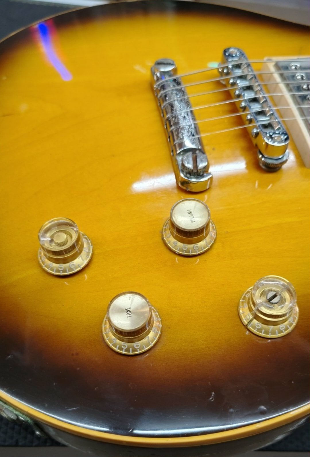 1976 gibson les paul standard tobacco sunburst Custom LP-Bigsby W/OHSC 1 bridge and lightweight aluminium stop bar provide vintage 1976 Gibson Les Paul