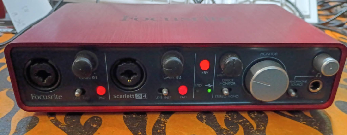 Focusrite Scarlett 2i4 USB Audio Interface – Original Box – One Owner