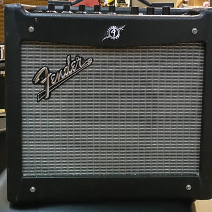 Fender Mustang 1 V.2 Modeling Guitar Combo