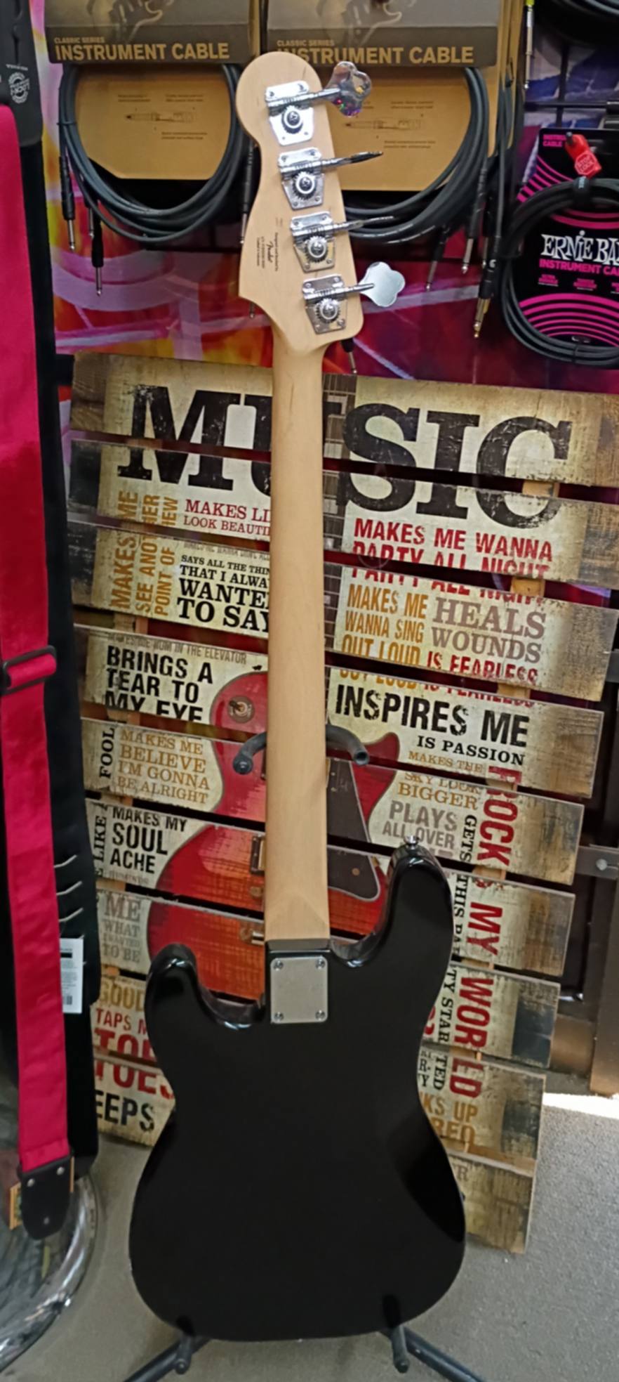 Squier Affinity Precision Bass PJ – Black on Black – Used, Excellent Condition