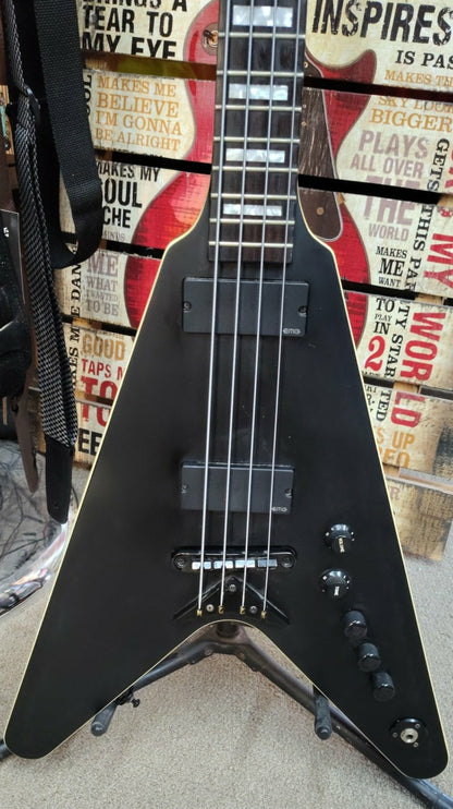 Dean Stealth Flying V Bass – 2014 – EMGs, Clean, and Mean
