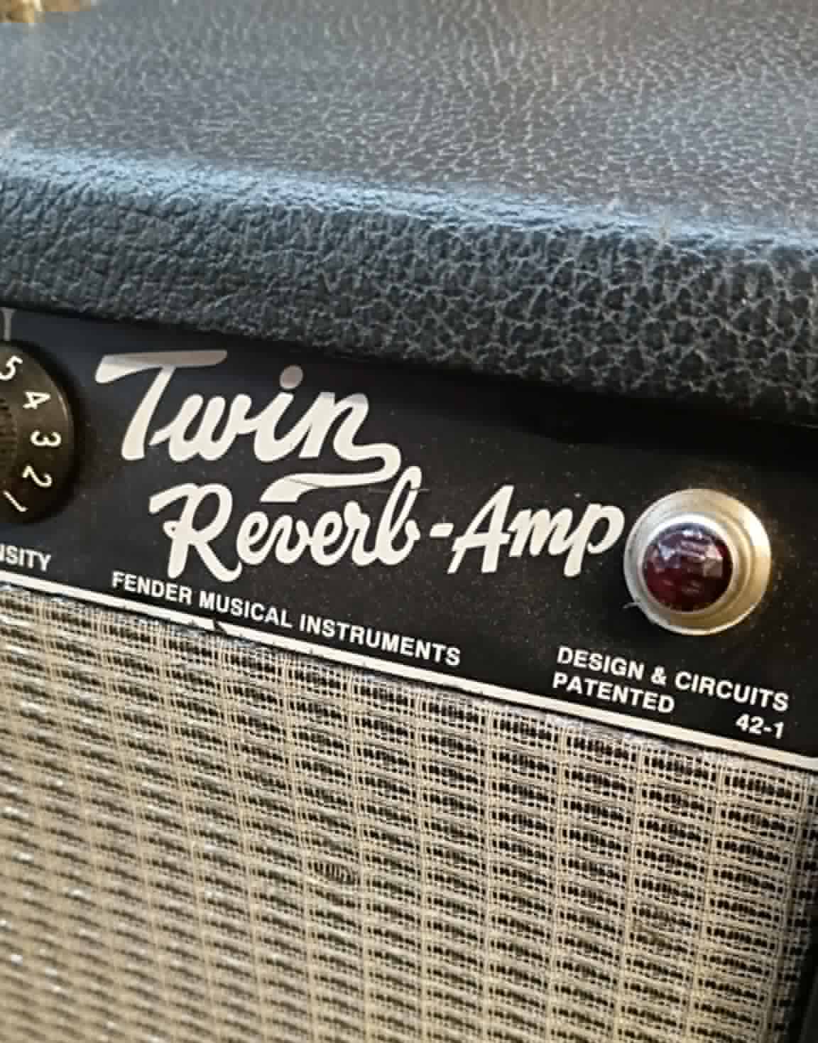Fender Twin Reverb Reissue — Blackface Looks, Big Fender Sound