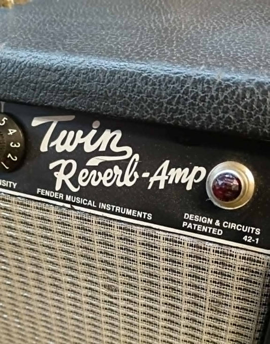 Fender Twin Reverb Reissue — Blackface Looks, Big Fender Sound