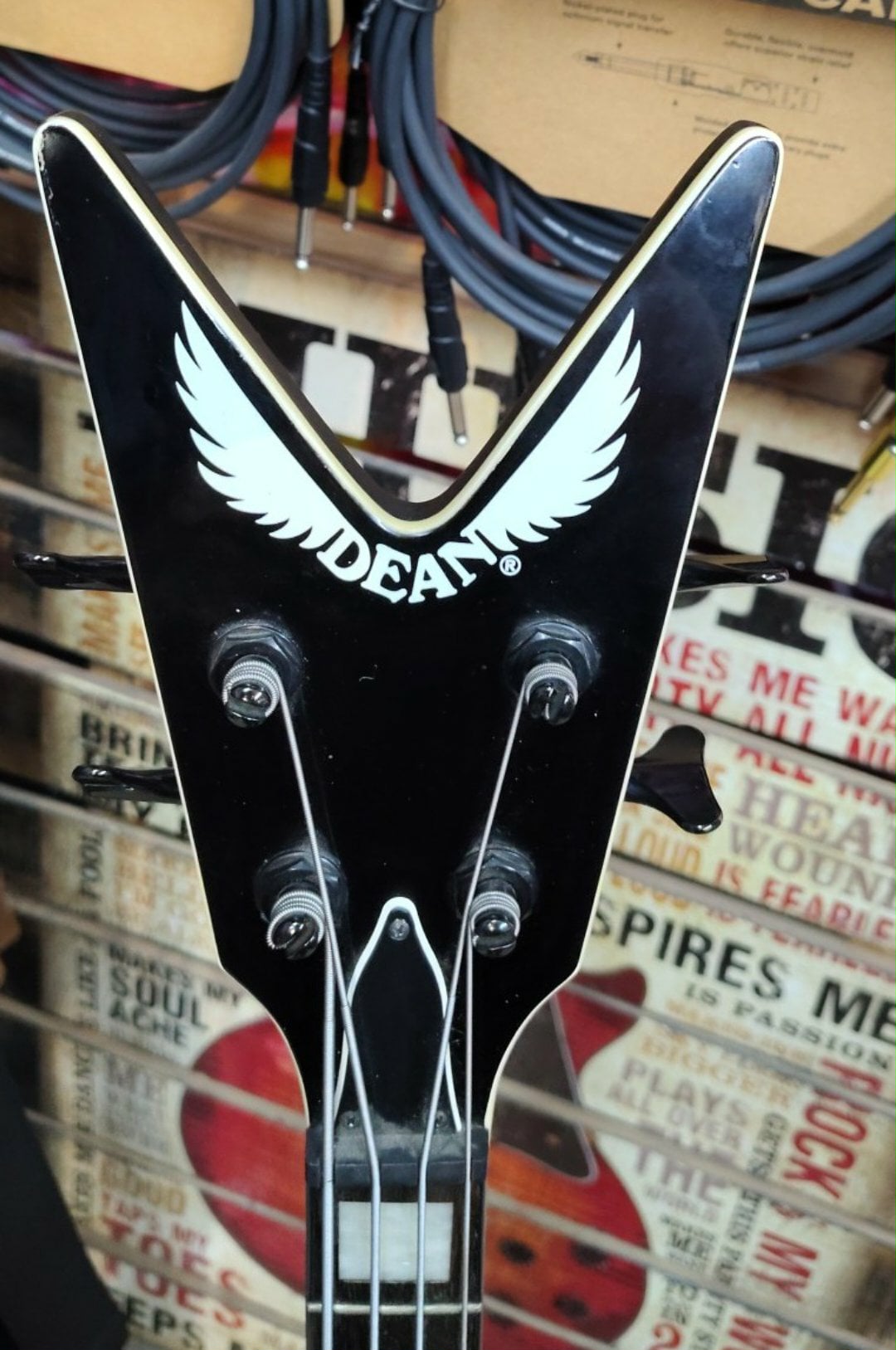 Dean Stealth Flying V Bass – 2014 – EMGs, Clean, and Mean